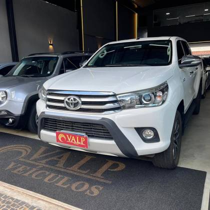TOYOTA HILUX 2.8 SRX 4X4 CD 16V DIESEL 4P AUTOMÁTICO TOYOTA HILUX 2.8 SRX 4X4 CD 16V DIESEL 4P AUTOMÁTICO